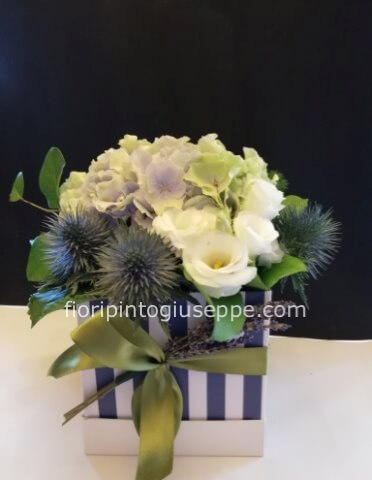 scatola ortensia e lisiantus bianchi