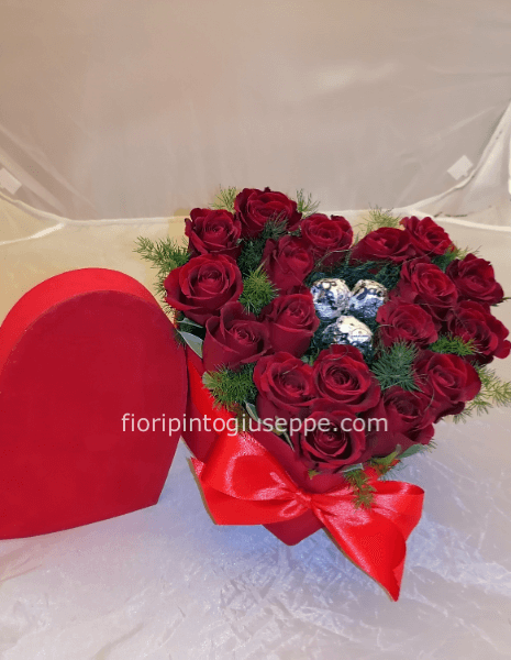 scatola a forma di cuore